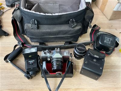 Praktica  35 mm Film Camera with PLens , Flash and Bag Thumbnail