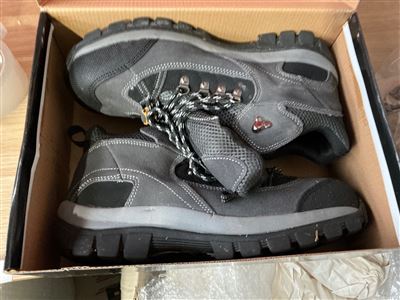 Work Sneakers  - Steel Toe -Appear Used  - Size  11 Thumbnail