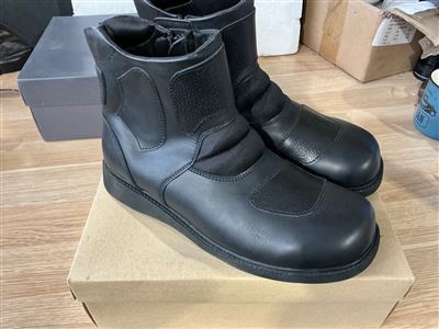 Boots Black Zip Up - Size  10 Thumbnail