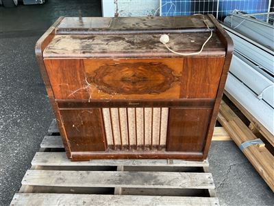 Early. Phillips Radiogram - Sold As Is Thumbnail