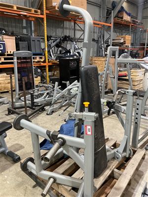Plate-Loaded Seated Row Machine with Chest Support Pad Thumbnail