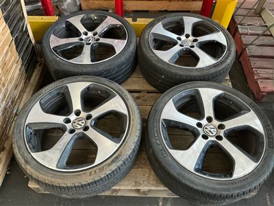Volkswagon Alloy Wheels -Set of 4 with 225/40 R - 18" Tyres Thumbnail