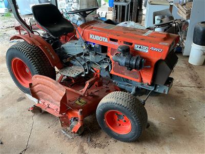 Kubota B700 HST 4 WD Tractor Mower ( Mid Mount ) 1274 hours Showing - 3 Point Linkage (Collect From Penfield Gardens ) Thumbnail