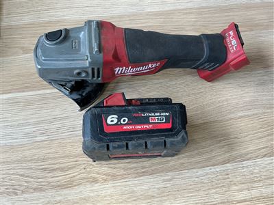 Milwaukee 18 V Cordless 125 mm M18CAG125XPD Grinder with 6.0 Ah Battery Thumbnail