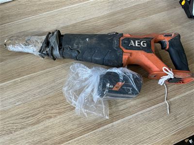 AEG 18 V Cordless Riprocating Saw -with 4 Ah Battery Thumbnail
