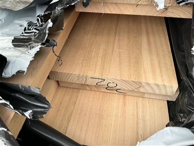 285 x 33, Plantation Shining Gum, Select Grade 4 Laminated, 28 pcs Mixed lengths, 72.6 Lin Metres Total Pk 790846-00 Thumbnail