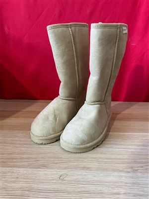 Aust Size 5 (USA Mens 6 / USA Ladies 7) UGG Boots, Long Pull On, Sand Colour, Sold Per Each Thumbnail