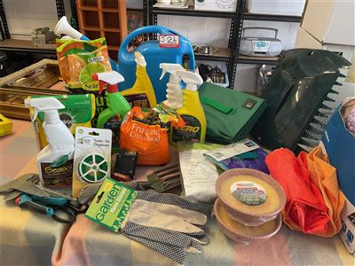 Leaf Claws, Boot Tidy, Citronella Candles, Watering Can, Lots Of Garden Sprays And Fertilisers, Tools Etc Thumbnail