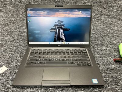 Dell Latitude 5400 - Intel Core i5-8265U CPU, 8 GB RAM, 256GB NVMe SSD with Adapter Thumbnail