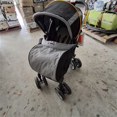 Steel Craft Pram  ( Collect From Victor Harbor ) Thumbnail