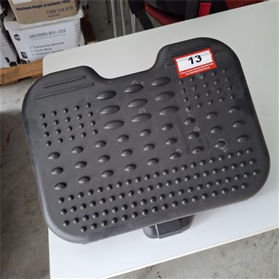Under Desk Foot Rest ( Collect From Victor Harbor ) Thumbnail