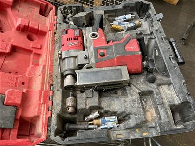 Milwaukee Magnetic Cordless Drill -1 Battery Thumbnail