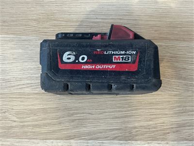 Milwaukee 18 V- 6.0 Ah Battery Thumbnail