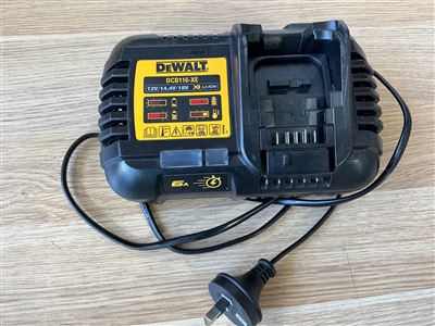 Dewalt DCB-116-Battery Charger Thumbnail