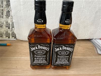 Jack Daniels TennesseeWhiskey- Quantity of 2 @ 500 Ml Thumbnail