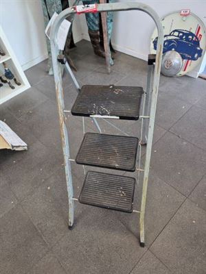 Small Step Ladder Thumbnail