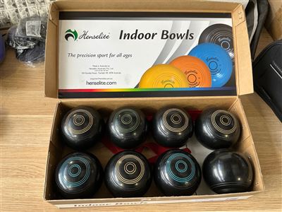 Henselite Indoor Bowls - Set of 8 Thumbnail