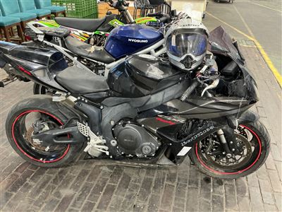 Honda CBR 100 Motorcycle, Year 2007 - 1000 Cc -  Black,  Accident Damaged - Thumbnail