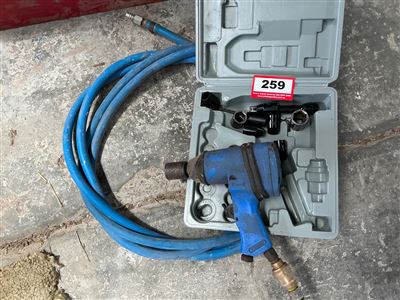 Pneumatic Rattle Gun with Sockets Thumbnail