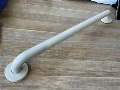Alum.Grab Handrail -Cream -600 mm - Quantity of 2 Thumbnail
